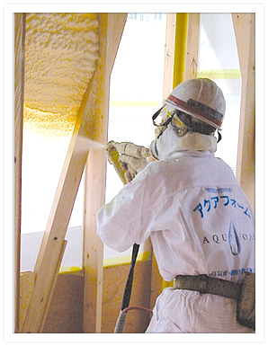 アクアフォーム施工の様子1